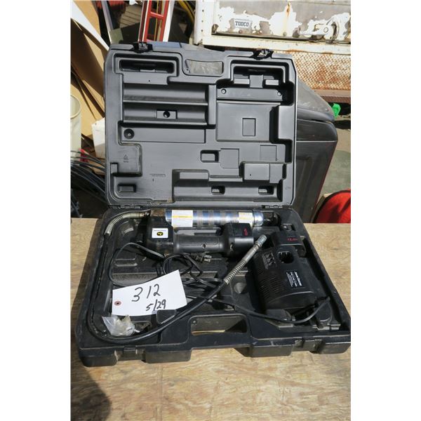 John Deere Cordless Grease Gun 12volt -works