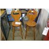 Image 1 : 2 X Wood Stools