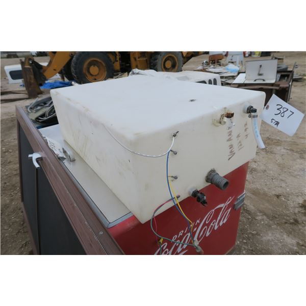Camper Water Tank 21"x31"
