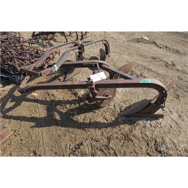 2 Furrow Plws with Sod Cutter