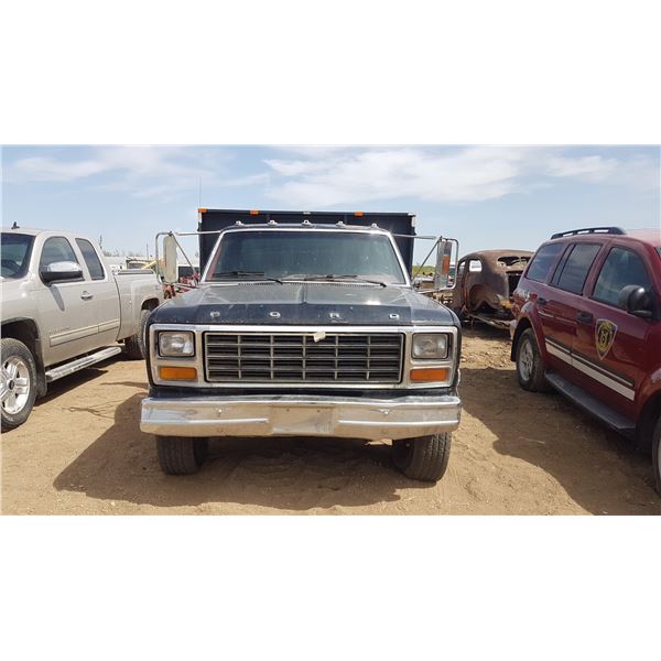 1981 Ford F-Series Pickup 2WD F-350 Reg Cab Chassis 2FDJF37Z3BCB00691 (HAS KEYS)