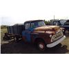 Image 6 : 1957 Chevy 1 Ton Grain Truck With Box & Hoist