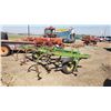 Image 4 : 12' John Deere Cultivator