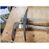 Image 2 : PICK AXE & GRUB HOE