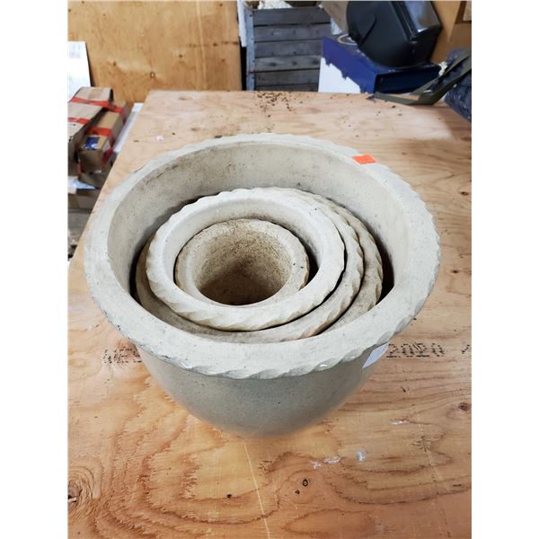 5 BEIGE CLAY POT PLANTERS