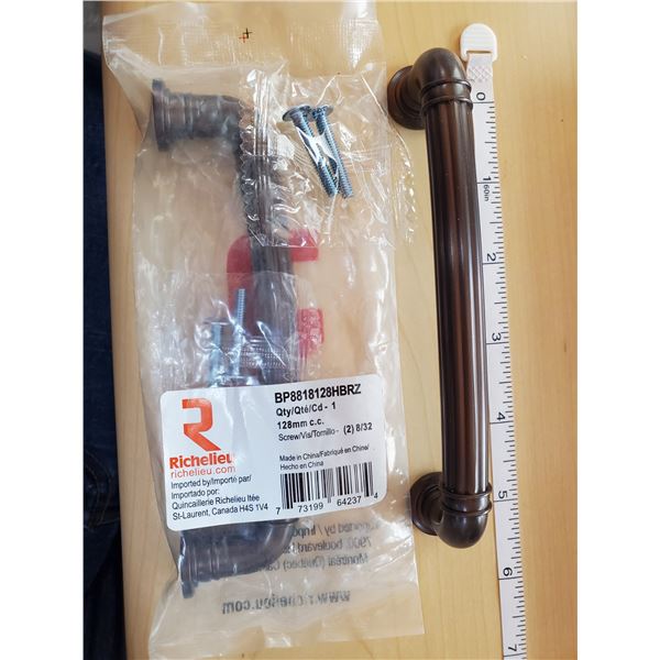 DRAWER PULLS X SIX 128MM