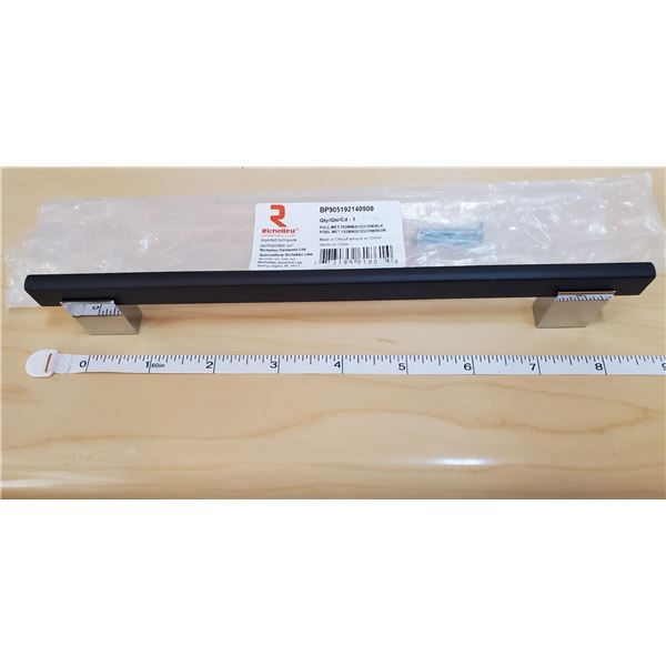 DRAWER PULLS X SEVEN 192MM