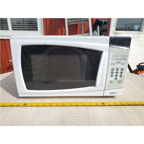 MICROWAVE 'SALTON'