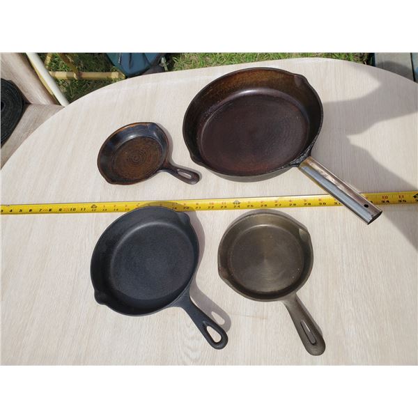 4 CAST IRON FRY PANS