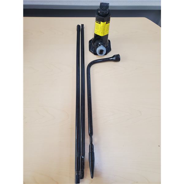 BOTTLE JACK & TIRE IRON