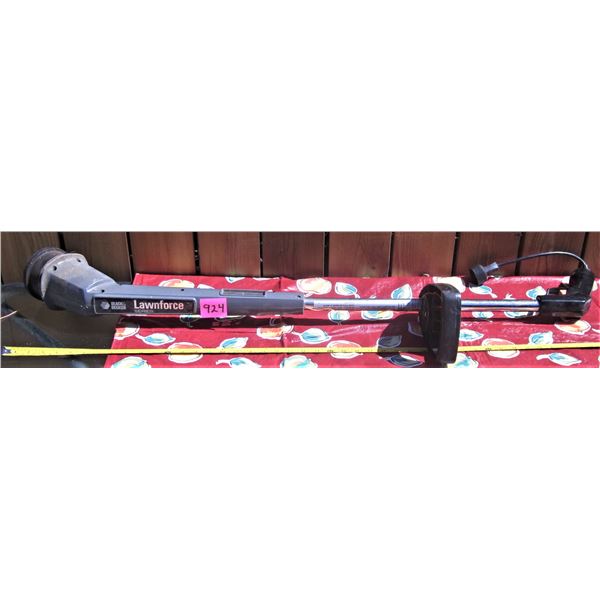 Black & Decker 13" electric grass trimmer with manual