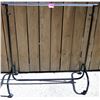 Image 2 : Adjustable clothes rack/hanger with plastic wheels