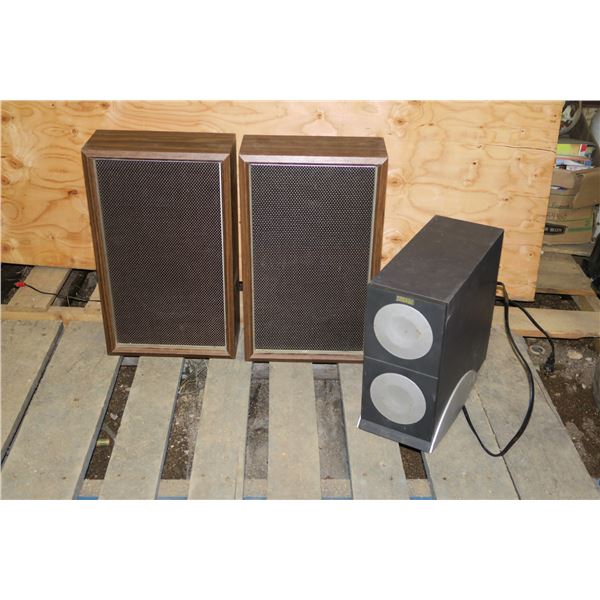 2 Wood Speakers & Altec Lansing Speaker Set