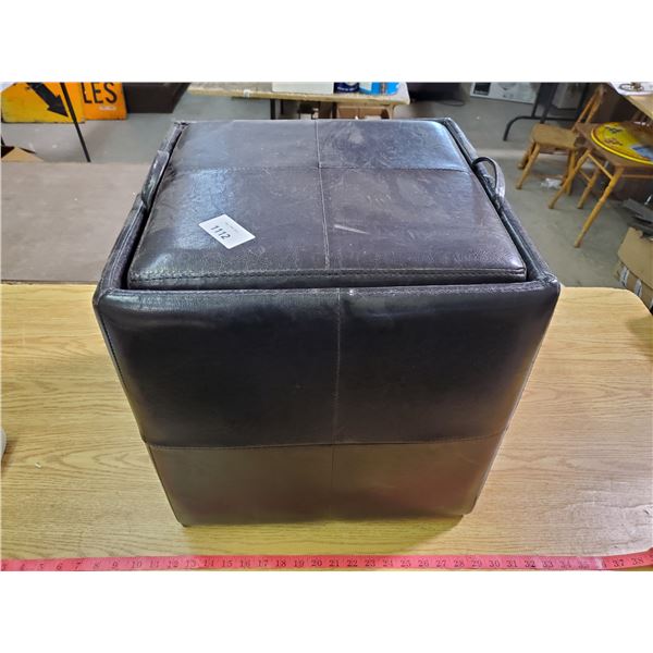 STORAGE CUBE / FOOTREST