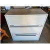 Image 1 : 3 DRAWER FILING CABINET 39"H X 36"W X 18"D