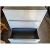 Image 4 : 3 DRAWER FILING CABINET 39"H X 36"W X 18"D