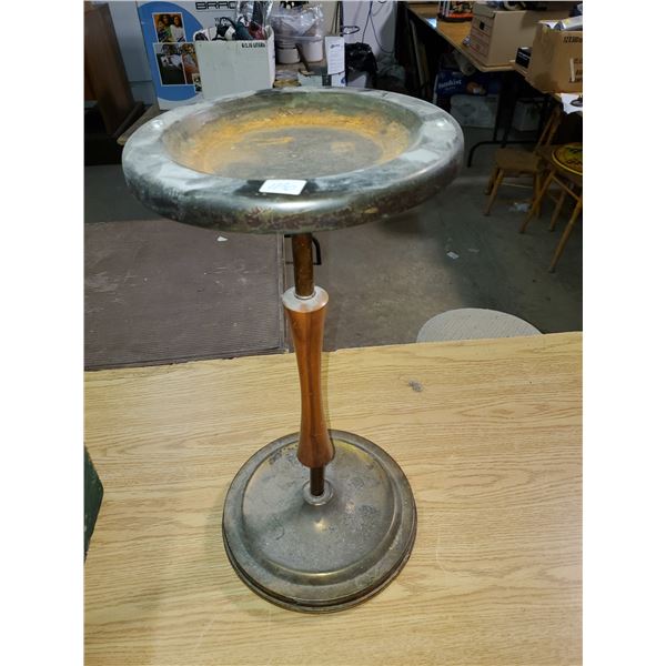 STANDING ASHTRAY