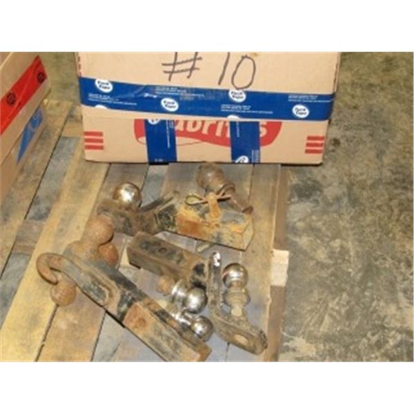 3 HITCH RECEIVERS 1 7/8 - 2 5/16 PLUS 5 EXTRA BALLS