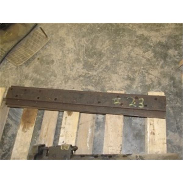 FIFTH WHEEL RAILS