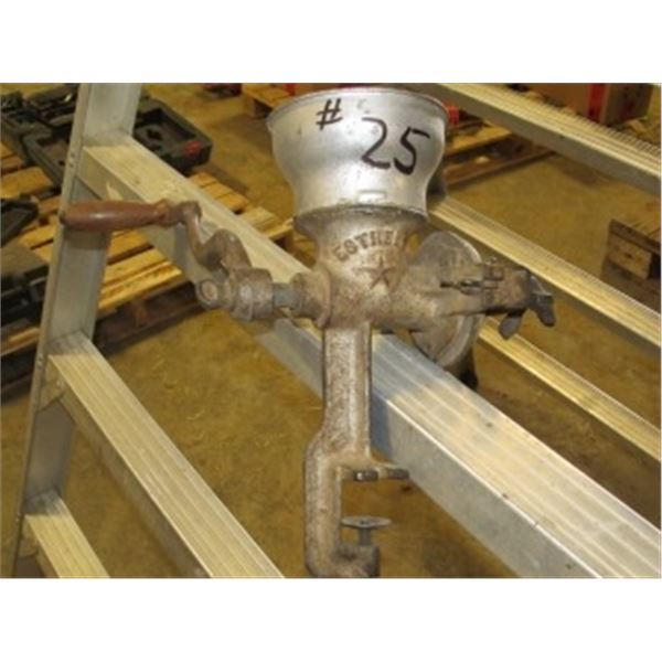 ESTRELLA HAND MEAT GRINDER