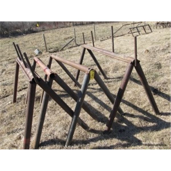 4 STEEL PIPE STANDS
