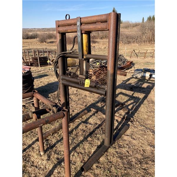 HYDRAULIC CRIMPER C/W ROLL OFFS