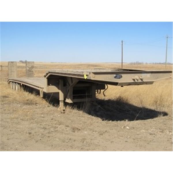 2013 KAUFMAN STEP DECK; 70;000LB TRIAXLE; 215/75R17.5 TIRES; APPROX 51FT TOTAL LENGTH W/34FT DECK;12