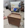 Image 1 : Dresser w Mirror (Poor Condition) 31" x 31" x 16" - Plus Mirror 29" x 24"