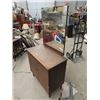 Image 2 : Dresser w Mirror (Poor Condition) 31" x 31" x 16" - Plus Mirror 29" x 24"