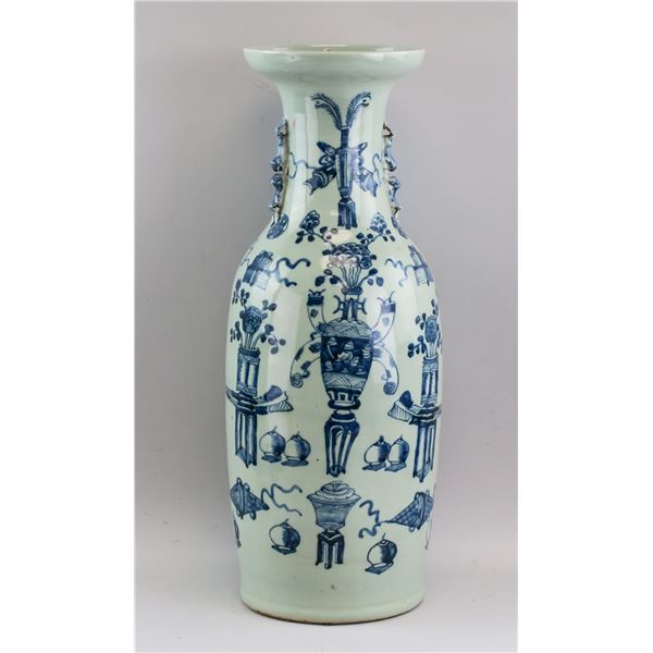 19th Century Chinese Blue and White Porcelain Vase