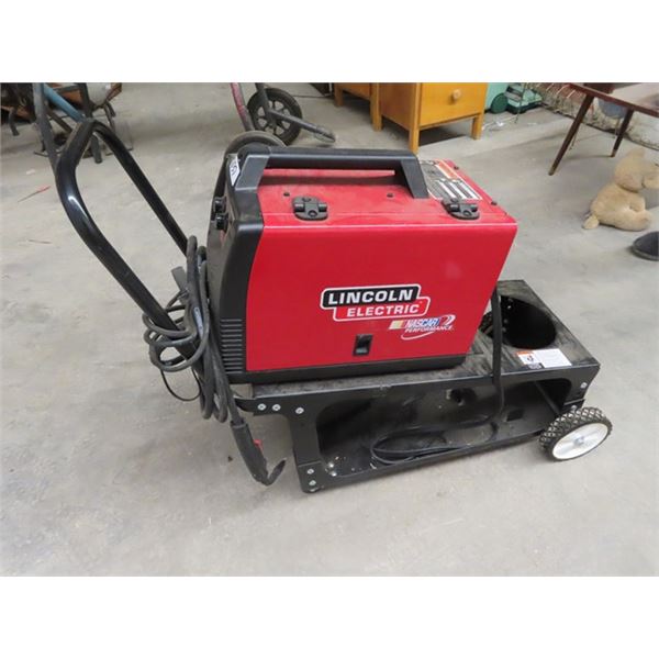 Lincoln 125 HP Welder on Cart