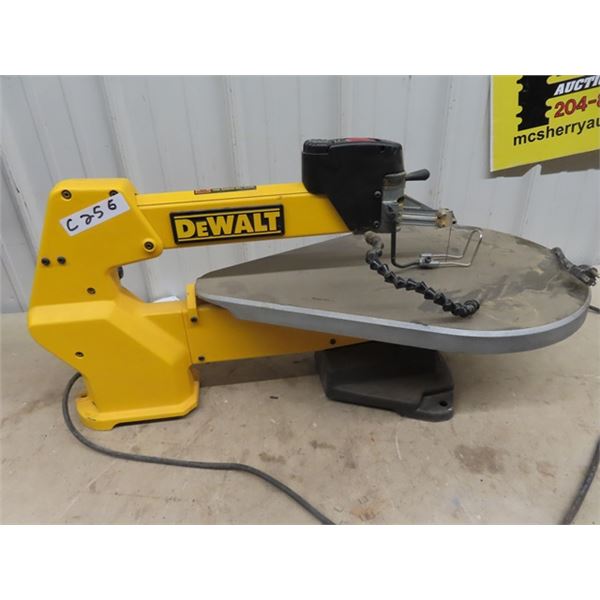 De Walt Scroll Saw 20  Mdl DW788