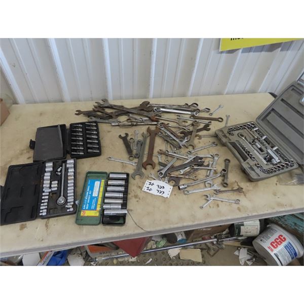 3/8" Torques, Socket Sets 3/8" 1/2" Sockets, Approx 50 Wrenches