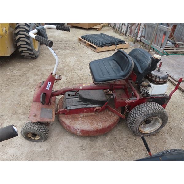 (EK) Snapper Riding Lawn Mower - Hi Vac