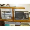 Image 1 : 2 RADIOS, SONY & HITACHI