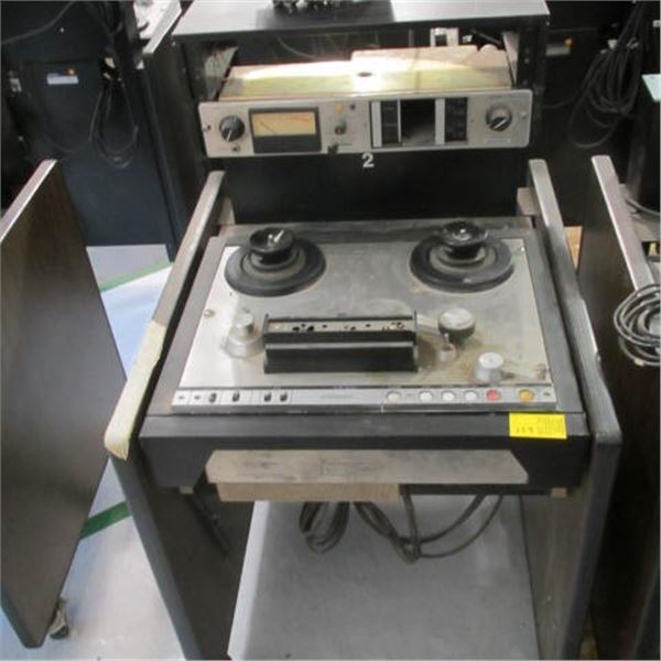 AMPEX REEL TO REEL MODEL AG440C WITH 1 PRE AMP & REMOTE CONTROL