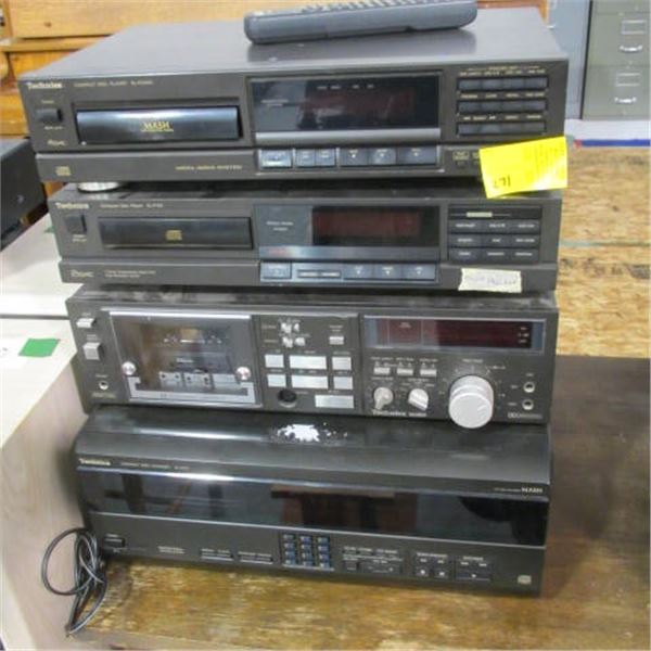 4 TECHNIQUES COMPONENTS, 3 CD PLAYERS & A CASSETTE PLAYER MODEL M250