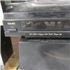 Image 2 : TECH PDC400 CD MULTI PLAYER & A MAGNAVOX TURNTABLE MODEL 836