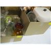 Image 1 : 2 BOXES OF MISC. COPPER KETTLE, PASTA MAKER, VASES, ETC.