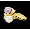Image 2 : 14KT Yellow Gold Ladies Black and White Pearl Ring