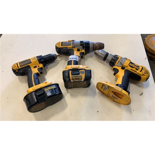 3 dewalt 18v cordless drills with 2 batteries both have power