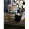 Image 1 : 20+ liters of paint and primer