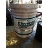 Image 2 : 20+ liters of paint and primer