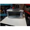 Image 1 : Black and Decker large capacity air fry convection oven working