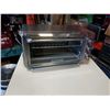 Image 3 : Black and Decker large capacity air fry convection oven working
