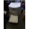 Image 2 : LOT OF TOTES AND STORAGE BINS