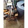 Image 3 : 2 drills, skilsaw and jigsaw all working with 2 handsaws
