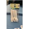 Image 2 : 2 BOXES OF PLASTIC CUTLERY, STRAYS, TOOTHPICKS, WASHING GLOVES