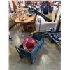 Image 1 : Green folding wagon and sombreros