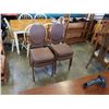 Image 1 : 4 STACKING CHAIRS